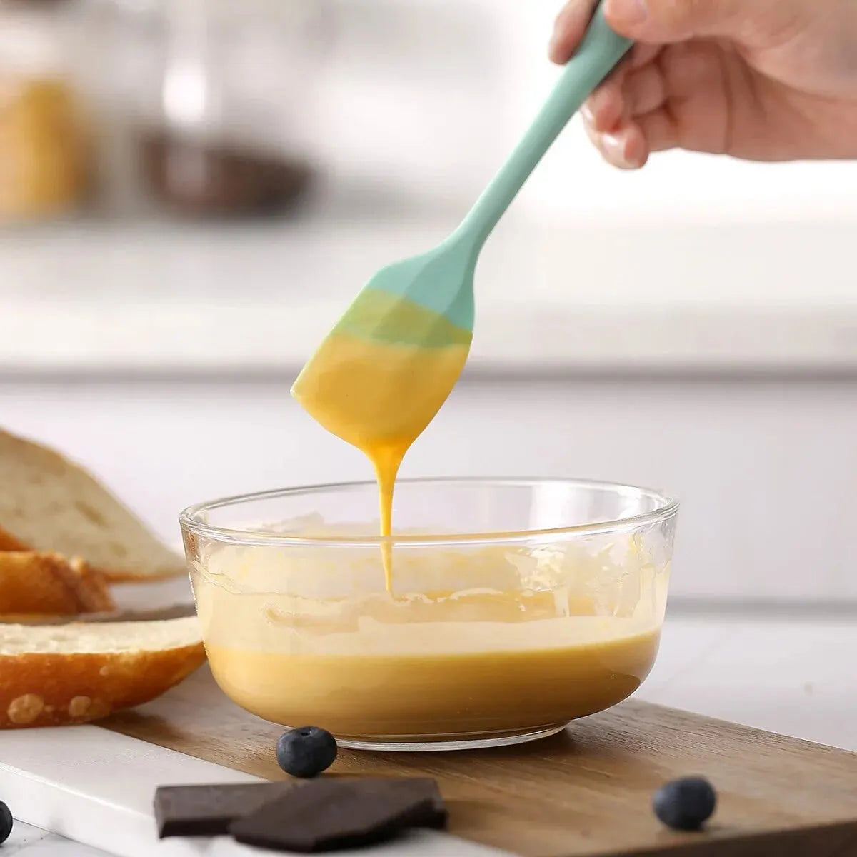 Easy-Use Kitchen Spatula